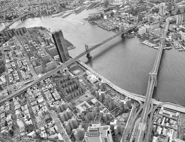 Brooklyn et Manhattan Bridges, vue aérienne de New York — Photo