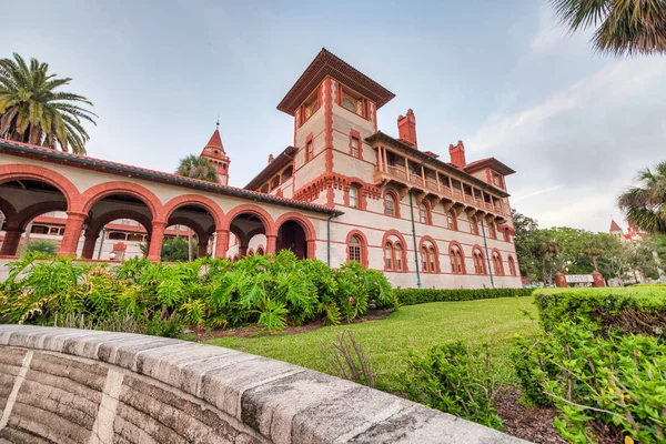 Gyönyörű kilátás a Flagler College naplementekor, St Augustine-Flor — Stock Fotó