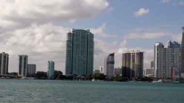 su güzel şehrin kentsel sahne görüntüleri