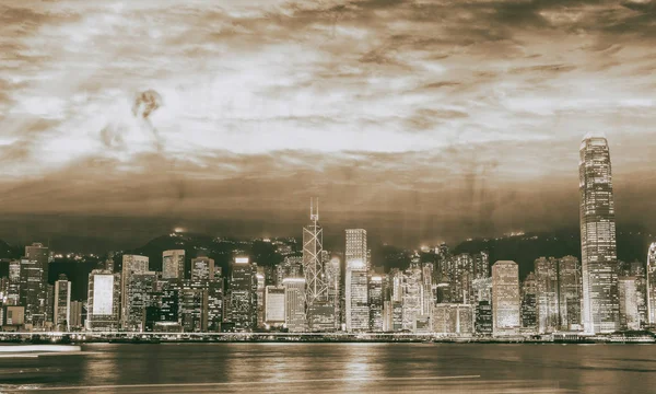 Hong Kong city skyline at sunset — Stock Photo, Image