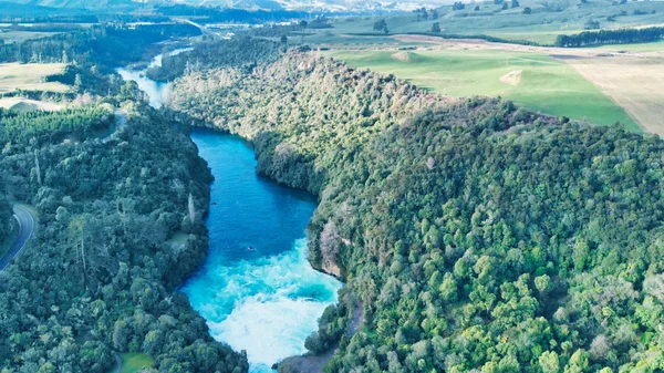 美しいフカの滝、ニュージーランドの空中オーバーヘッドビュー — ストック写真