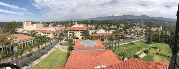 Luchtfoto van Santa Barbara skyline in Californië, USA — Stockfoto