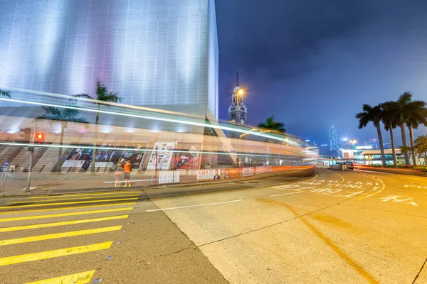 HONG KONG - toukokuu 4, 2014: Kaupunkirakennukset Tsim Sha Tsuissa lähellä — kuvapankkivalokuva