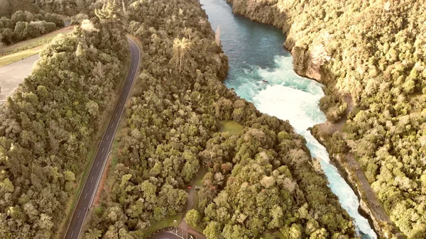 Veduta aerea aerea di belle cascate Huka, Nuova Zelanda — Foto Stock
