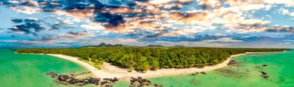 Ile Aux Cerfs, Mauricio. Vista aérea de la hermosa costa —  Fotos de Stock