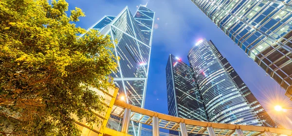 ГОНКОНГ, КИНА - МАЙ 2014: Городские небоскребы ночью. Хонг Кон — стоковое фото