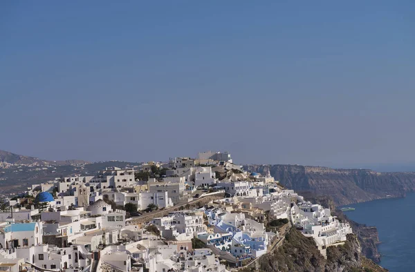 Pôr do sol paisagem e paisagem urbana de Oia em Santorini Island, Greec — Fotografia de Stock