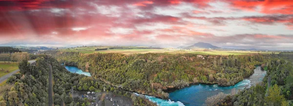 Huka Falls, Yeni Zelanda. Güzel Wate panoramik havadan görünümü — Stok fotoğraf