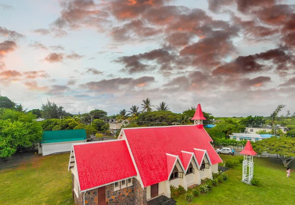 Rote Kirche von Cap Malheureux auf Mauritius — Stockfoto