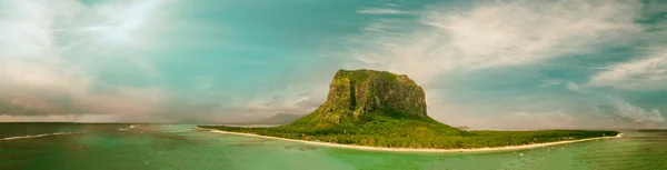 Le Morne Brabant på Mauritius. Fantastisk utsikt över stranden, — Stockfoto
