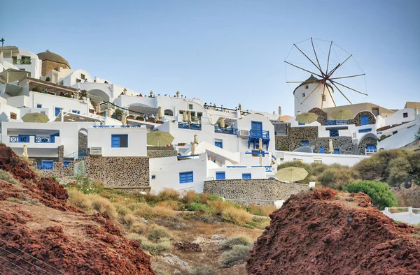 Pôr do sol paisagem e paisagem urbana de Oia em Santorini Island, Greec — Fotografia de Stock