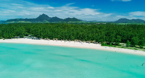 Ile aux Cerfs, Mauritius. Flygvy över vacker kust linje — Stockfoto