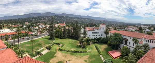 Vue aérienne de Santa Barbara skyline en Californie, États-Unis — Photo