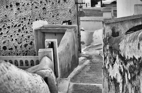 Oisa, Santorini. Ciudad paisaje griego al atardecer de verano —  Fotos de Stock