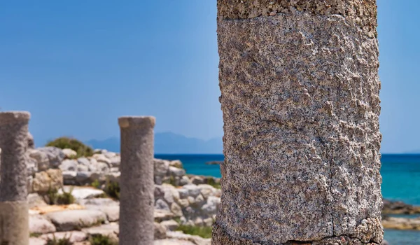 Пляж Агіос Стефанос в Кос Греція — стокове фото
