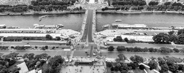 Paris, Fransa'nın havadan siyah beyaz görünümü