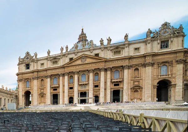 St Peter Square w słoneczny dzień w Rzymie, Włochy — Zdjęcie stockowe