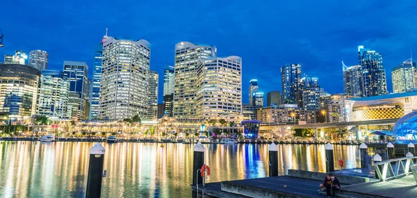Sydney, Nya Sydwales. Stadens silhuett på en vacker dag — Stockfoto