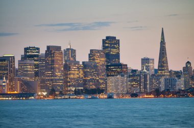San Francisco güzel gece skyine, Kaliforniya.