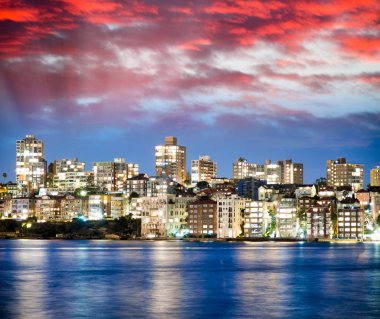 Sidney Kirribilli gece silueti, Avustralya.