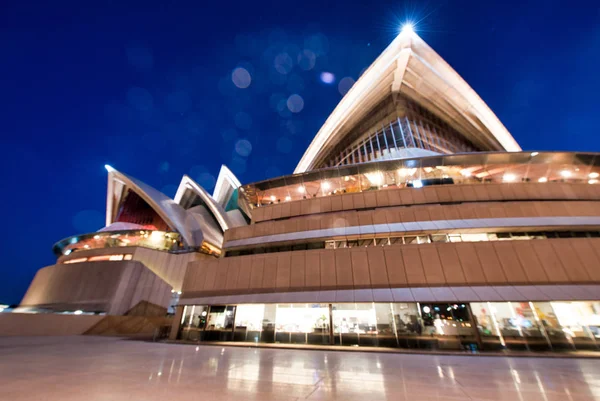 SYDNEY - 20 AOÛT 2018 : Incroyable vue de nuit sur l'Opéra de Sydney Hou — Photo