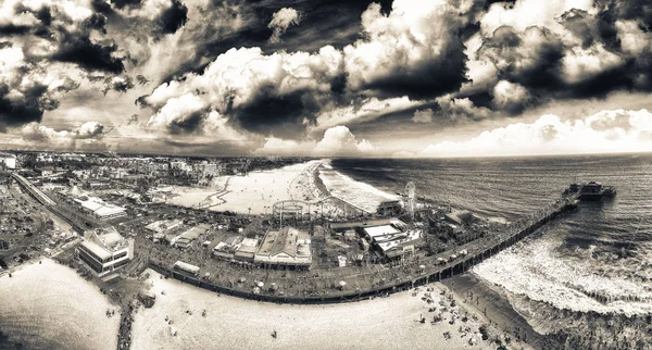 Santa Monica Pier aerial panoramic view at sunset, California — Stock Photo, Image