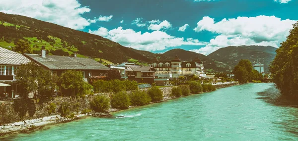 Río y casas de Lienz, Austria —  Fotos de Stock