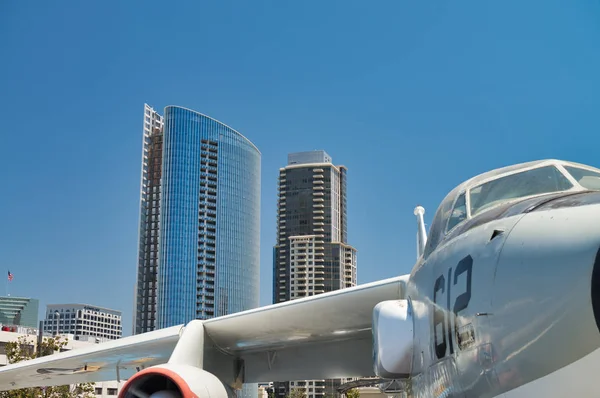 San Diego Lipca 2017 Panoramę Miasta Uss Midway Museum Pogodne — Zdjęcie stockowe