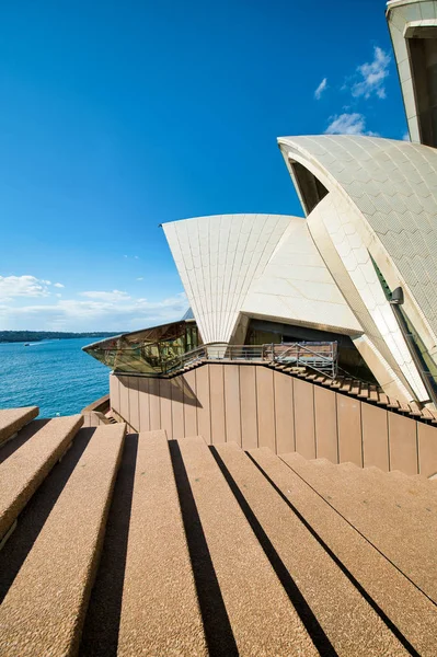 Sydney - august 20, 2018: das Äußere der schönen sydney opera hou — Stockfoto