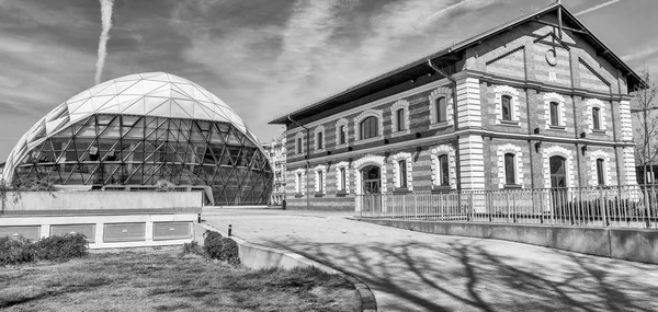 Nová Budapešťská galerie a Nehrúv Part Park, Maďarsko — Stock fotografie