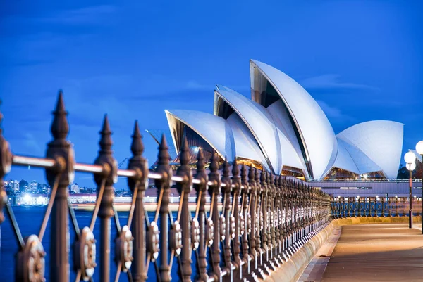 Sydney-20 augusti 2018: fantastisk nattutsikt över Sydney Opera Hou — Stockfoto