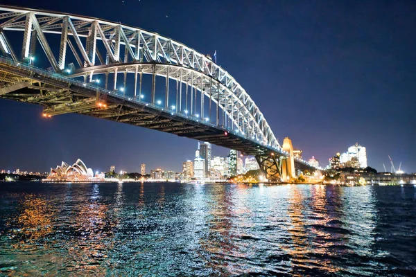 Sydney harbor bridge på natten — Stockfoto