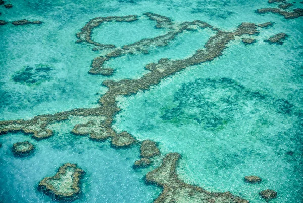 Natürliche große Barriere Riff in Queenland. Luftaufnahme der Natur — Stockfoto