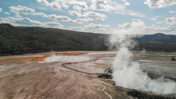 Midway Geyser Basin, Yellowstone. Beautiful aerial view of Natio — Stock Photo, Image