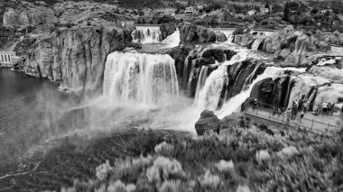 Batı'nın Shoshone Şelalesi veya Niagara'nın muhteşem havadan görünümü