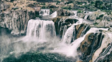 Batı'nın Shoshone Şelalesi veya Niagara'nın muhteşem havadan görünümü
