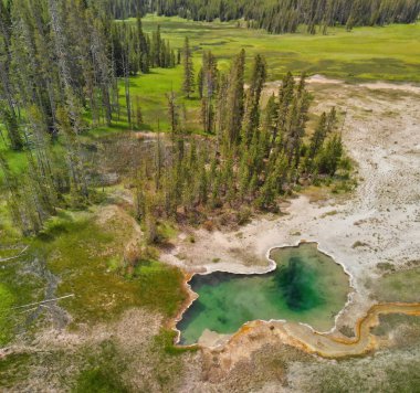 Yellowstone havuz gayzer, Milli Park havadan görünümü