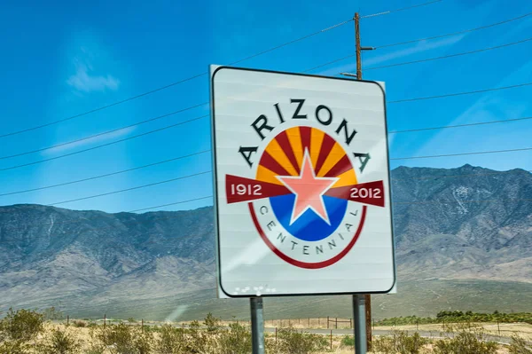 Arizona state sign along US interstate road — Stock Photo, Image