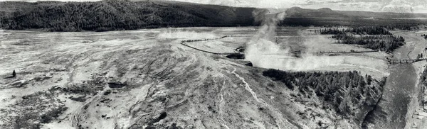 Midway Gayzer Havzası, Yellowstone. Natio'nun güzel havadan görünümü — Stok fotoğraf