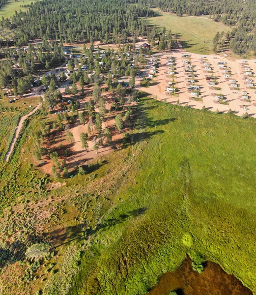 Bryce Canyon City vertikal panoramautsikt över luften, Utah-USA — Stockfoto