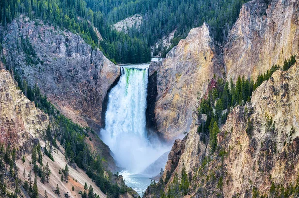 Dolní vodopád Yellowstone Grand Canyonu, Wyoming — Stock fotografie