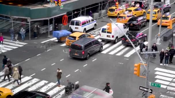 Nova Cidade Iorque Junho 2013 Tráfego Noturno Times Square — Vídeo de Stock