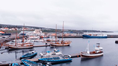 Kuzey İzlanda Husavik liman havadan görünümü, şehir fam olduğunu