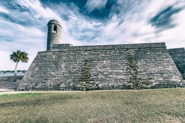 Sint-Augustinus kasteel op een mooie zonnige dag, Florida — Stockfoto
