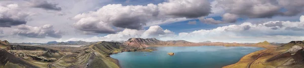 Panoramic sunset aerial view of Frostastadhavatn lake in Landman — Stock Photo, Image