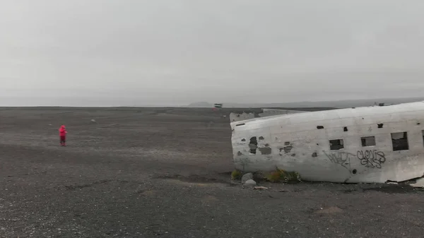 ソルハイマサンドゥル飛行機難破船、アイスランド。空気の空中オーバーヘッドビュー — ストック写真