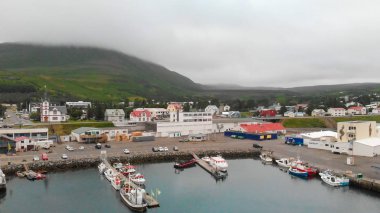 Kuzey İzlanda Husavik liman havadan görünümü, şehir fam olduğunu
