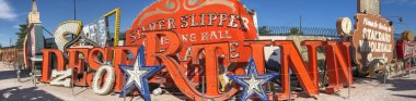 Las Vegas - 27 Haziran 2019: Neon Müzesi'nin panoramik manzarası. Öyle. 