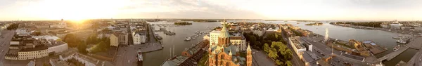 Günbatımı, Finlandiya Helsinki hava panoramik manzaraya — Stok fotoğraf