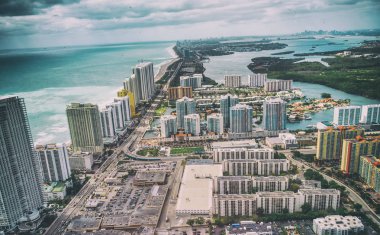 Miami Beach, binalar, kanallar ve plaj o Amazing havadan görünümü